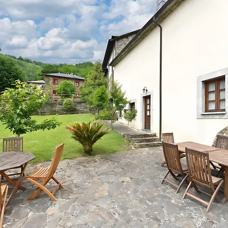Narcea 4 Apartment Cibuyo