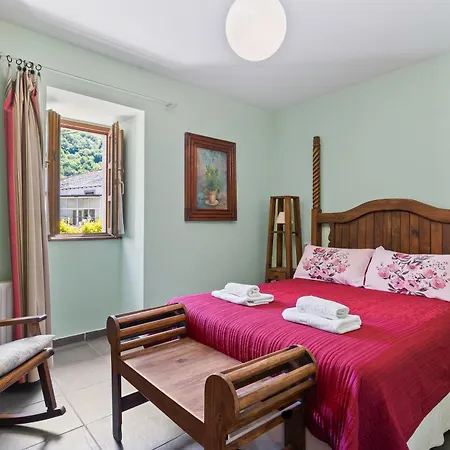 Puente Del Narcea 4 アパート